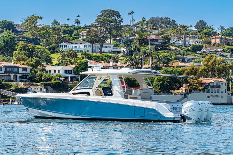 35' Boston Whaler Realm 2019